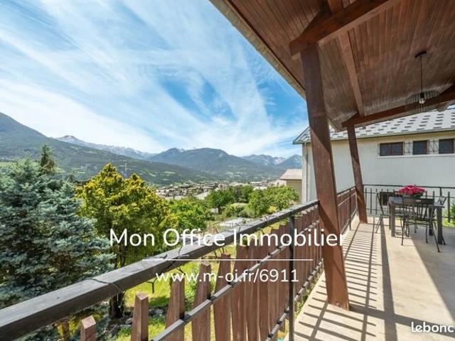 Villa 9 pièces 183 m²
