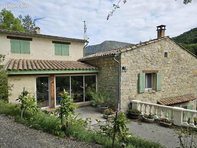 Villa 9 pièces 186 m²