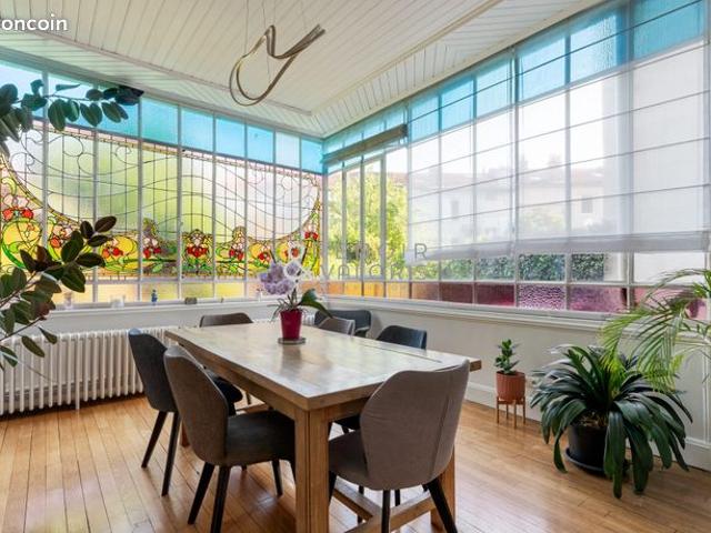 Villa 9 pièces 190 m²