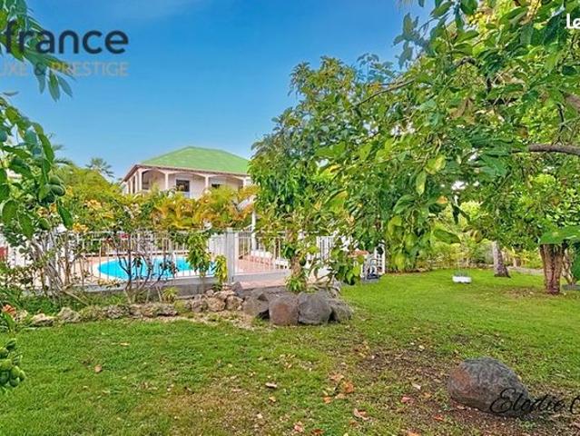 Villa 9 pièces 197 m²