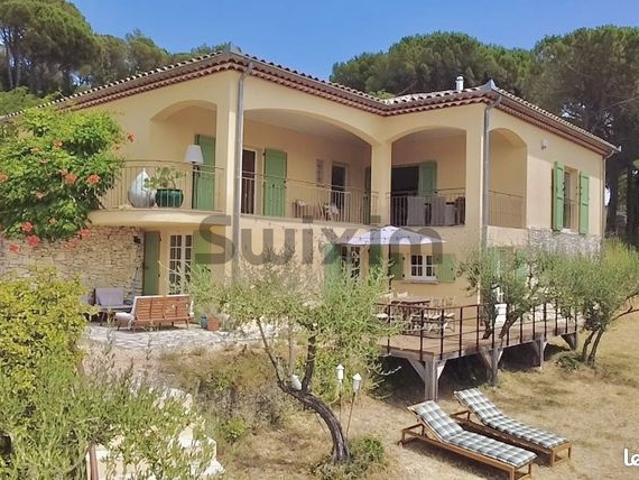 Villa 9 pièces 211 m²