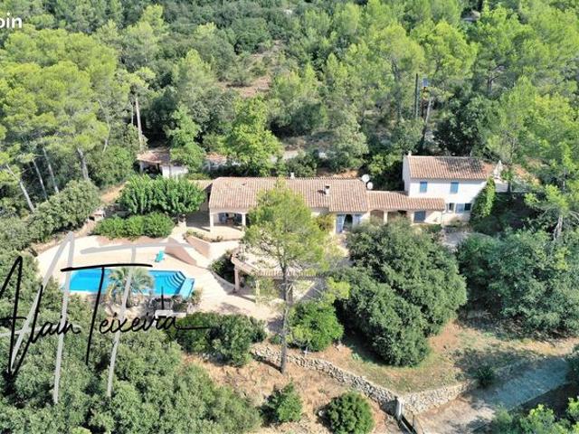 Villa 9 pièces 200 m²