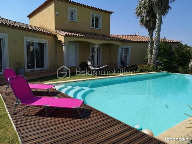 Villa 9 pièces 202 m²
