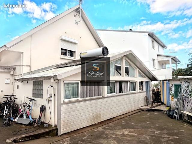 Villa 9 pièces 203 m²
