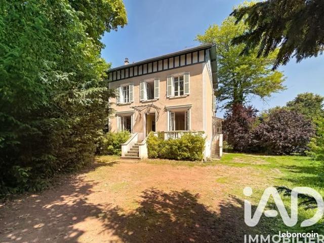 Villa 9 pièces 205 m²