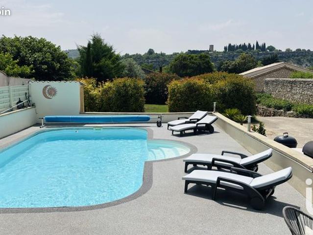 Villa 9 pièces 206 m²