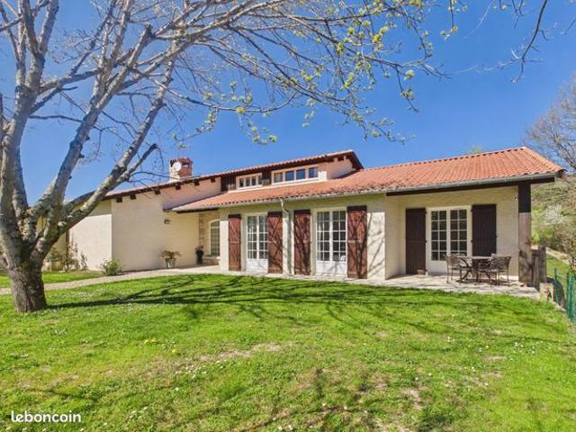 Villa 9 pièces 206 m²