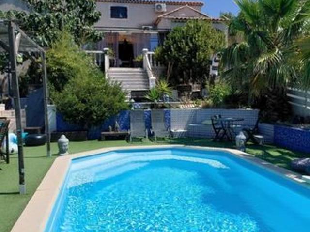 Villa 9 pièces 210 m²
