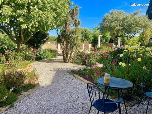 Villa 9 pièces 210 m²