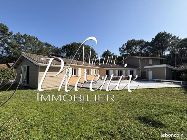 Villa 9 pièces 215 m²
