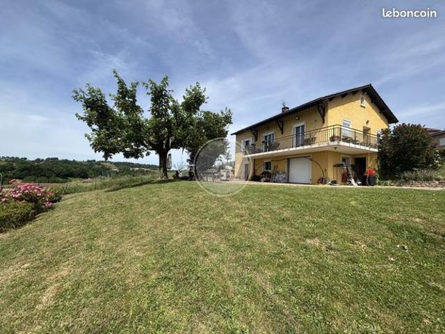 Villa 9 pièces 217 m²