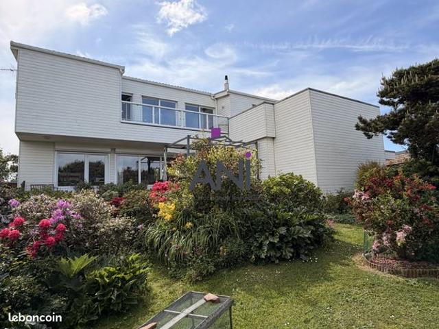 Villa 9 pièces 217 m²