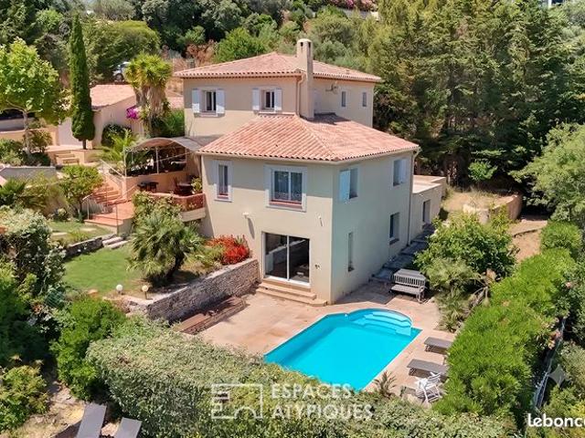 Villa 9 pièces 223 m²