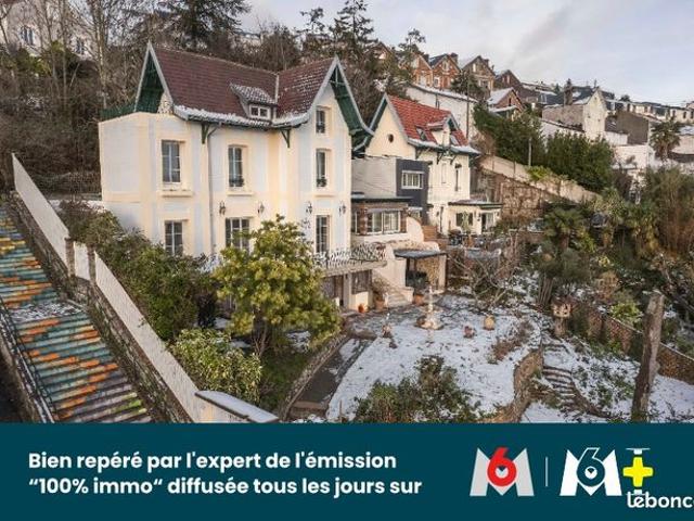 Villa 9 pièces 223 m²