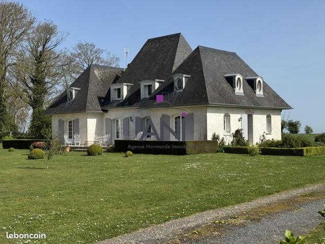 Villa 9 pièces 225 m²
