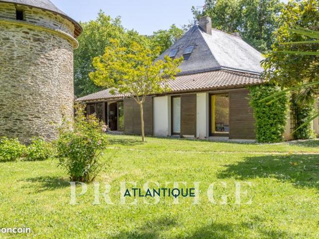 Villa 9 pièces 226 m²