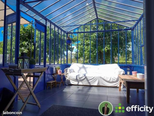 Villa 9 pièces 230 m²