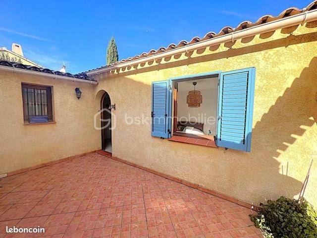 Villa 9 pièces 230 m²