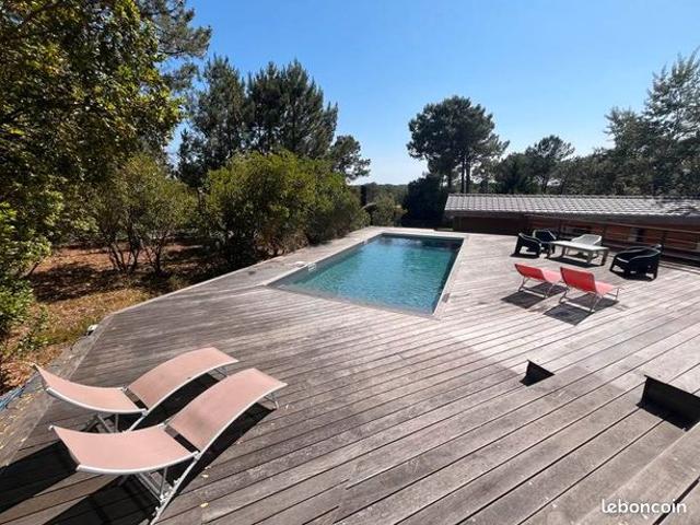 Villa 9 pièces 233 m²