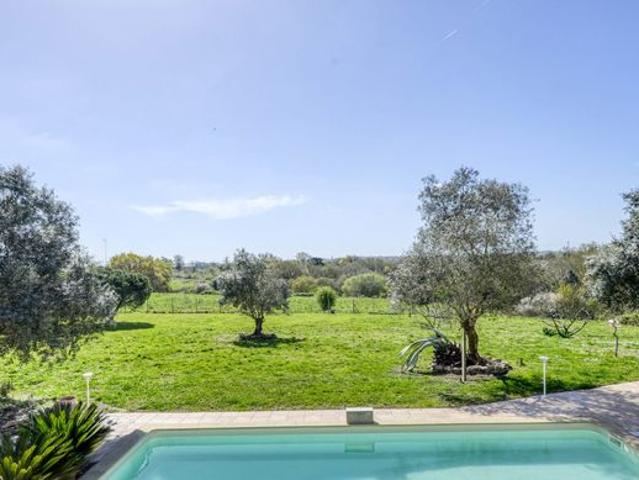 Villa 9 pièces 233 m²