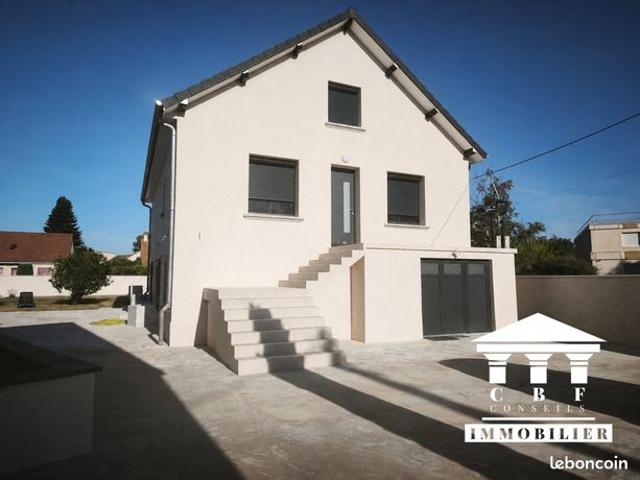 Villa 9 pièces 235 m²