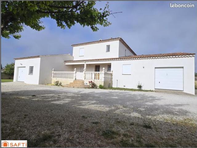 Villa 9 pièces 238 m²