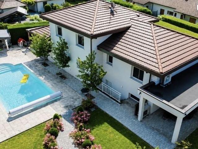 Villa 9 pièces 238 m²