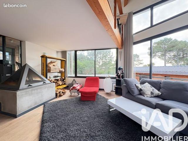 Villa 9 pièces 240 m²