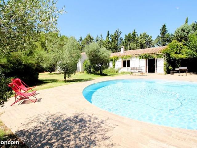 Villa 9 pièces 240 m²