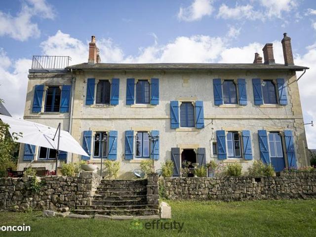 Villa 9 pièces 244 m²