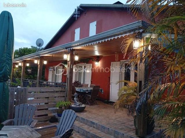 Villa 9 pièces 246 m²