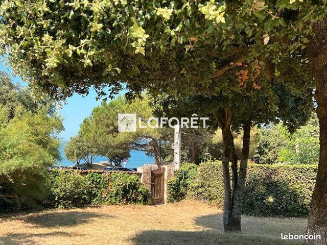 Villa 9 pièces 247 m²