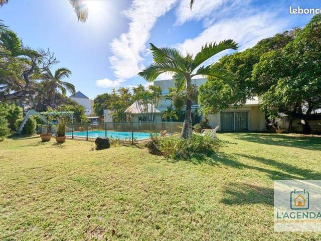 Villa 9 pièces 250 m²
