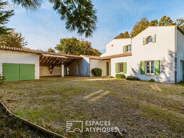 Villa 9 pièces 250 m²