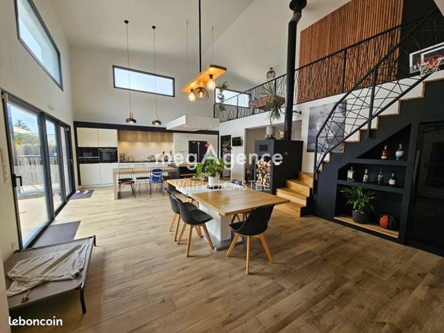 Villa 9 pièces 255 m²