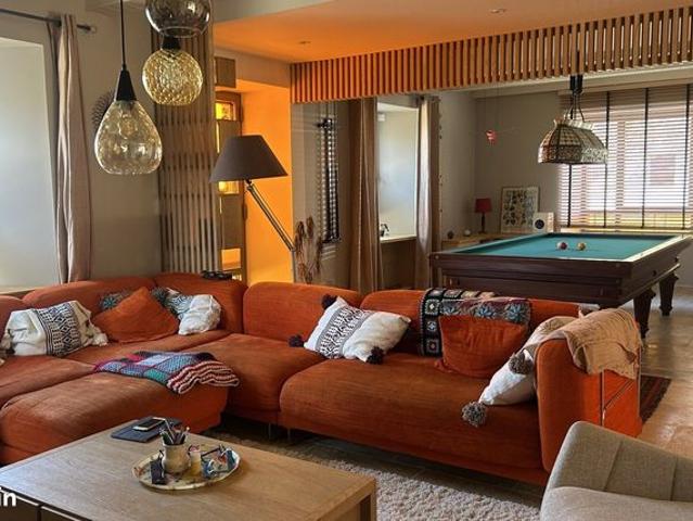 Villa 9 pièces 263 m²