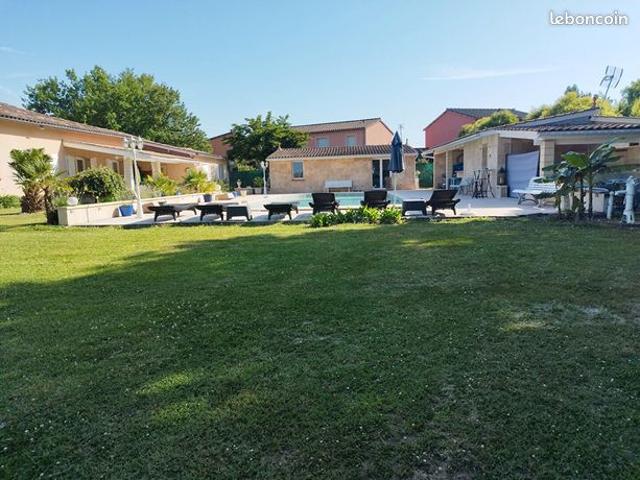 Villa 9 pièces 266 m²