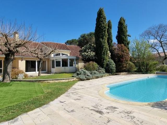 Villa 9 pièces 269 m²