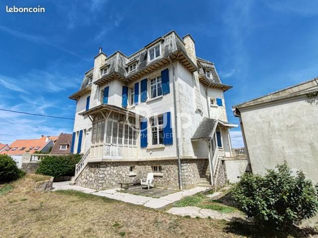 Villa 9 pièces 272 m²
