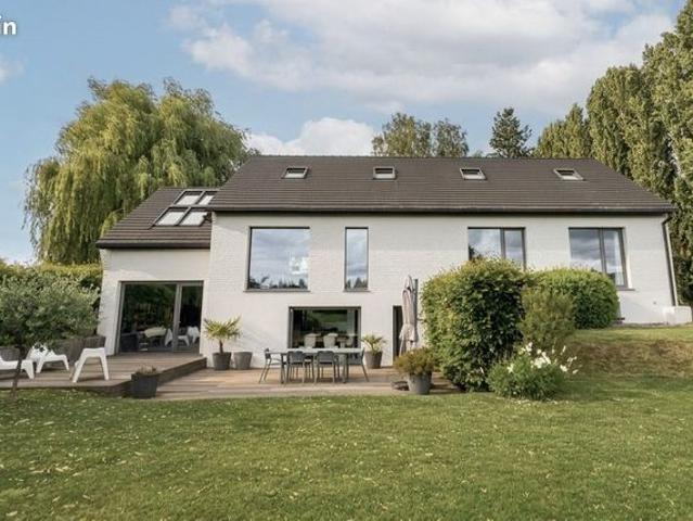 Villa 9 pièces 280 m²