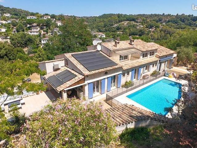 Villa 9 pièces 280 m²