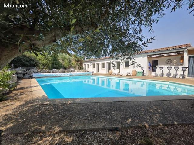 Villa 9 pièces 286 m²