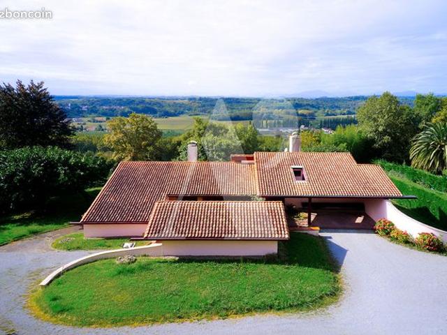 Villa 9 pièces 290 m²