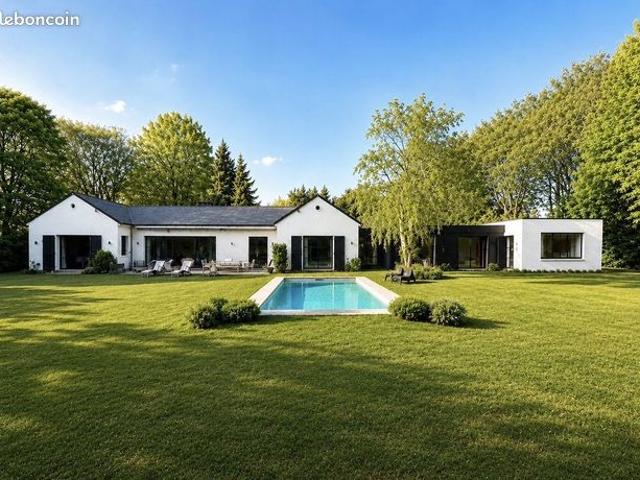 Villa 9 pièces 290 m²