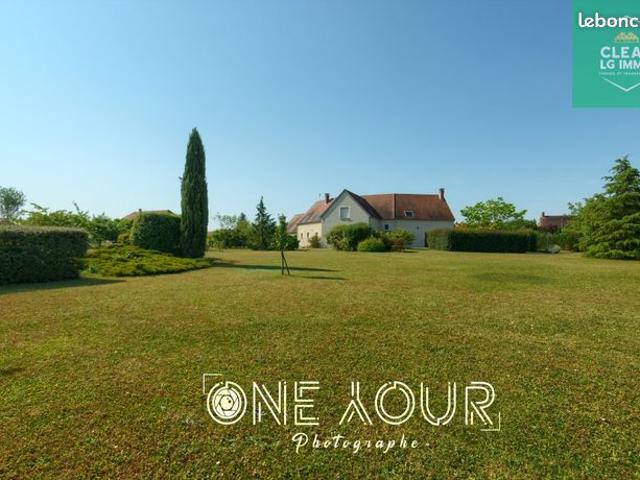 Villa 9 pièces 300 m²