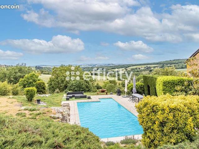 Villa 9 pièces 302 m²