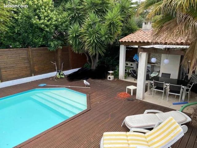 Villa 9 pièces 303 m²
