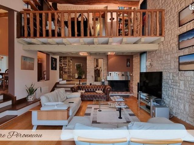 Villa 9 pièces 307 m²