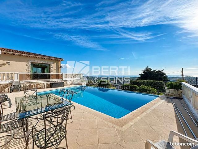 Villa 9 pièces 311 m²