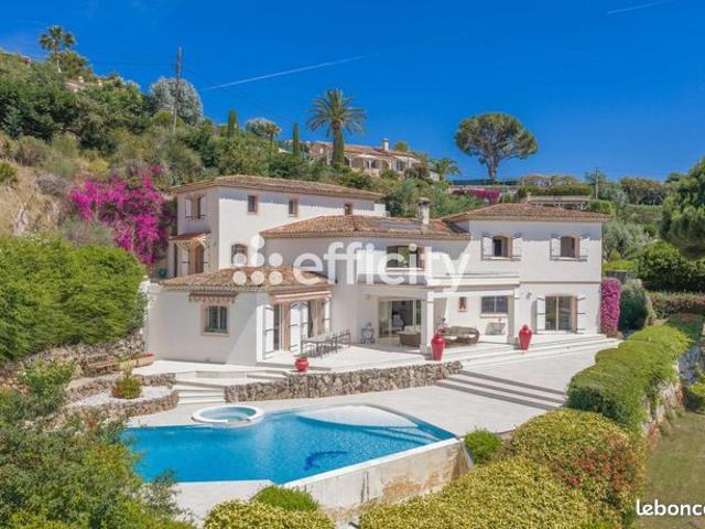Villa 9 pièces 312 m²